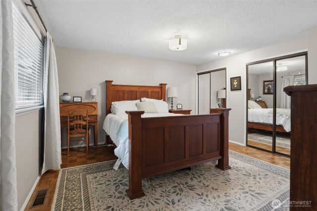 18027 10th Place NE, Poulsbo, WA 98370