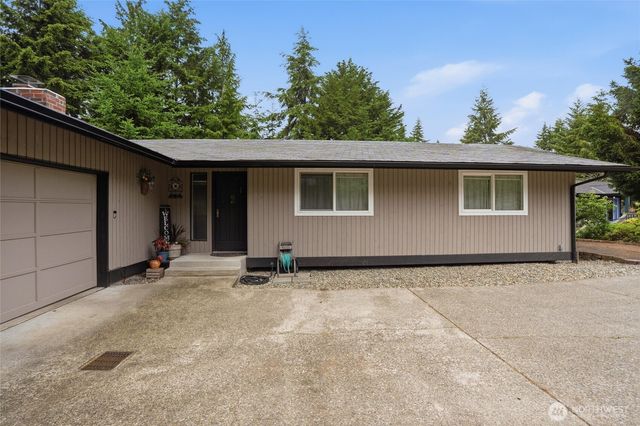 18027 10th Place NE, Poulsbo, WA 98370