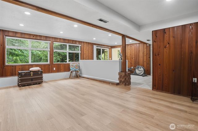 18027 10th Place NE, Poulsbo, WA 98370