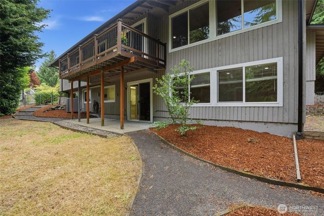 18027 10th Place NE, Poulsbo, WA 98370