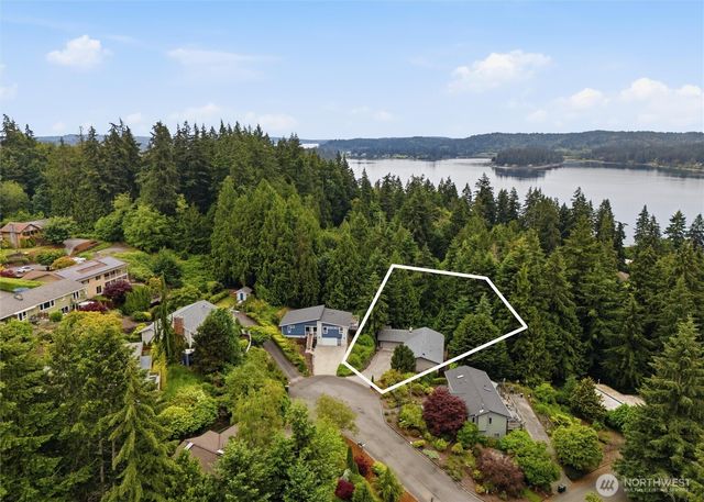 18027 10th Place NE, Poulsbo, WA 98370