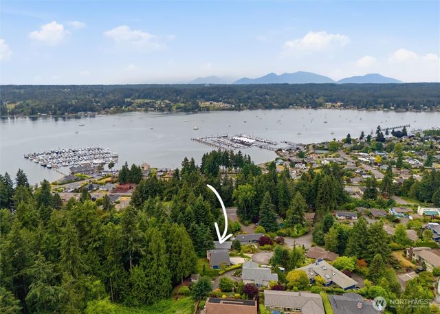 18027 10th Place NE, Poulsbo, WA 98370