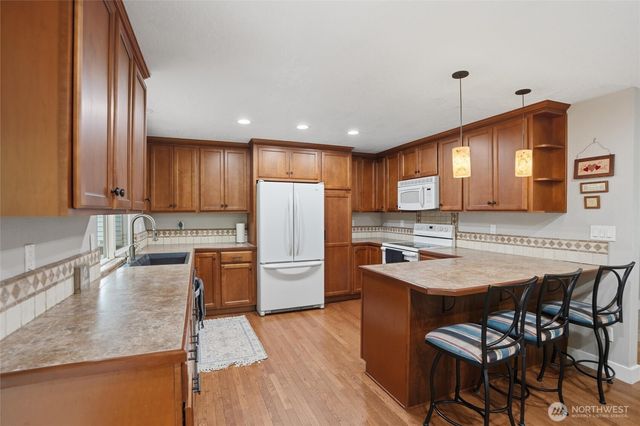 18027 10th Place NE, Poulsbo, WA 98370