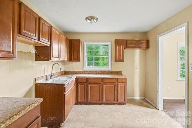 5508 Viewmont Drive, Charlotte, NC 28215