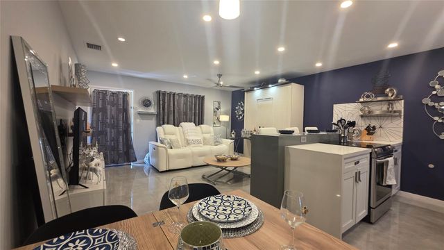 15610 NE 6th Ave 36D, Miami, FL 33162