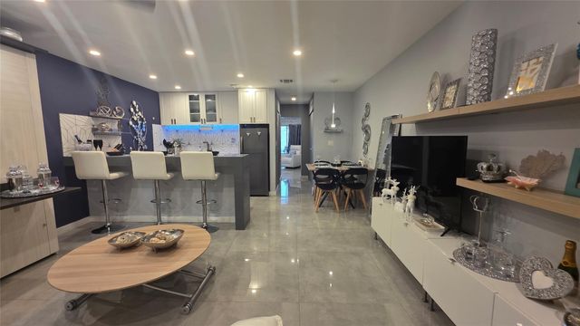 15610 NE 6th Ave 36D, Miami, FL 33162