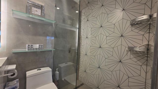 15610 NE 6th Ave 36D, Miami, FL 33162