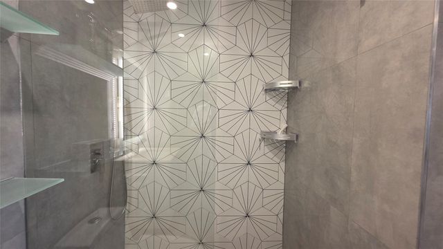 15610 NE 6th Ave 36D, Miami, FL 33162