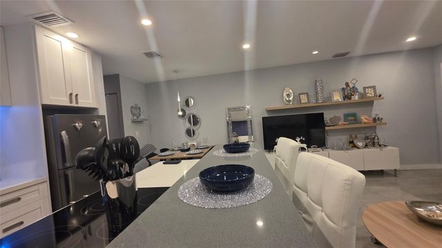 15610 NE 6th Ave 36D, Miami, FL 33162