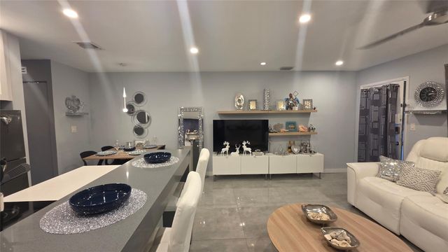 15610 NE 6th Ave 36D, Miami, FL 33162