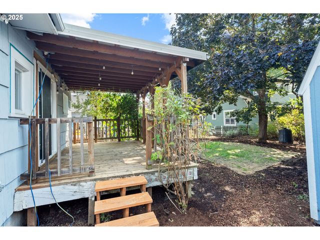 9116 N SYRACUSE St, Portland, OR 97203