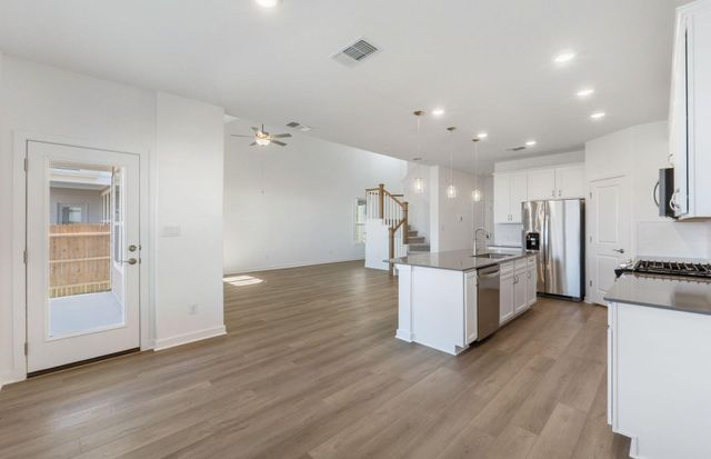 109 Ventura DR, Liberty Hill, TX 78642