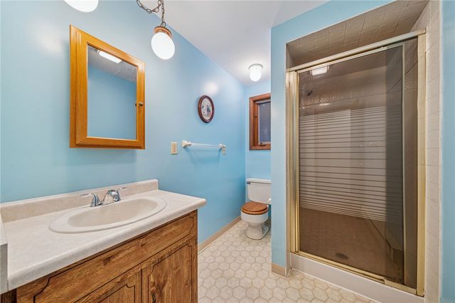 12219 Roth Dr, North Huntingdon, PA 15642