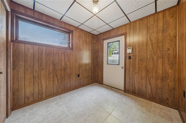 12219 Roth Dr, North Huntingdon, PA 15642