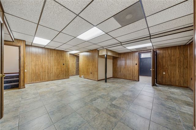 12219 Roth Dr, North Huntingdon, PA 15642