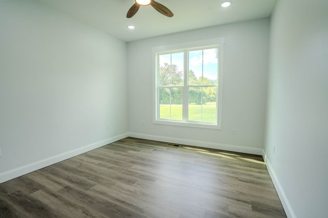 176 Beartown Rd, Loretto, TN 38469