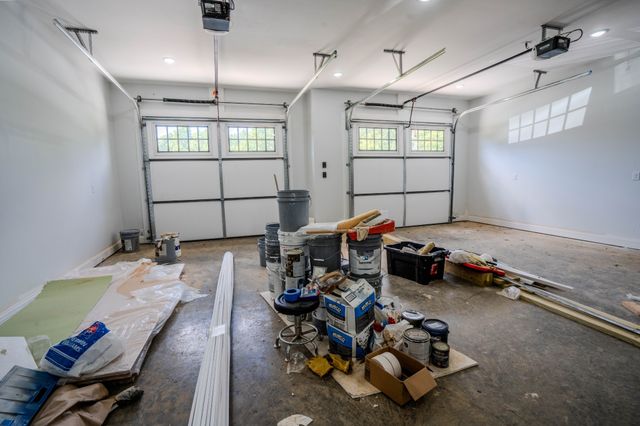 176 Beartown Rd, Loretto, TN 38469