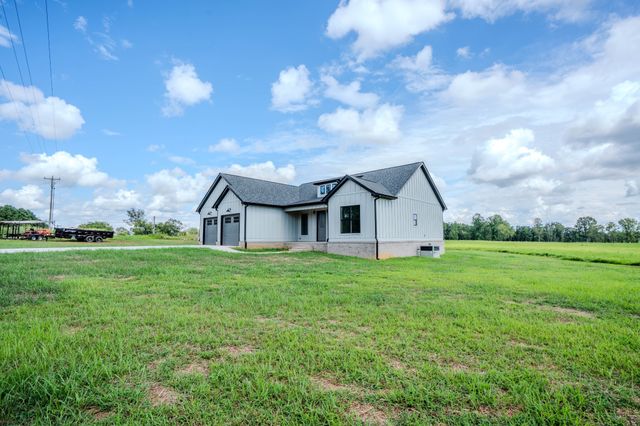 176 Beartown Rd, Loretto, TN 38469