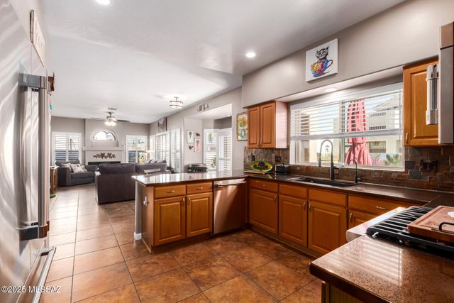 239 S Eastern Dawn Avenue, Tucson, AZ 85748