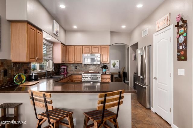 239 S Eastern Dawn Avenue, Tucson, AZ 85748