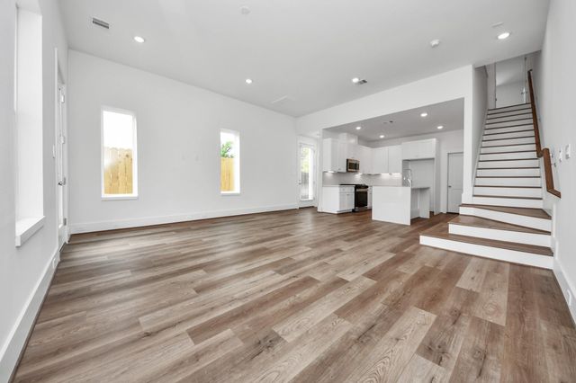 5612 Bertellis Lane, Houston, TX 77091