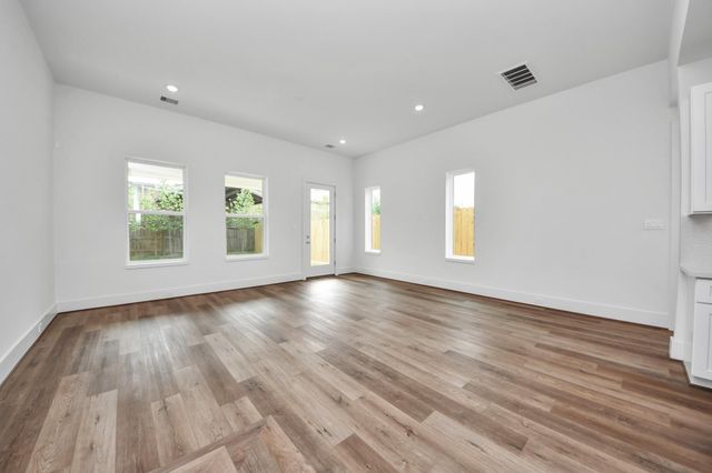 5612 Bertellis Lane, Houston, TX 77091