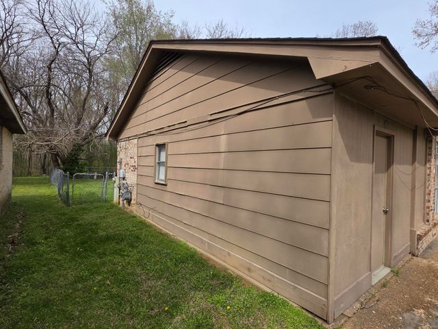 3366 LONE ROCK DR, Memphis, TN 38128