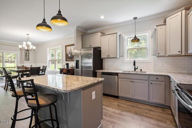 174 Split Rock Way, Zebulon, NC 27597