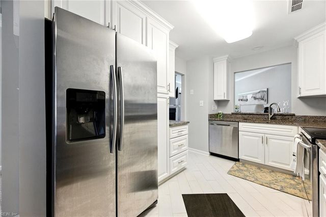 1003 High Dunes Quay Apt 101, Hampton, VA 23664