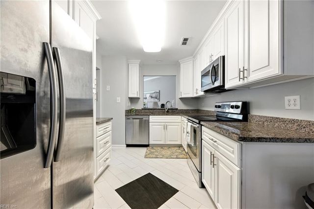 1003 High Dunes Quay Apt 101, Hampton, VA 23664