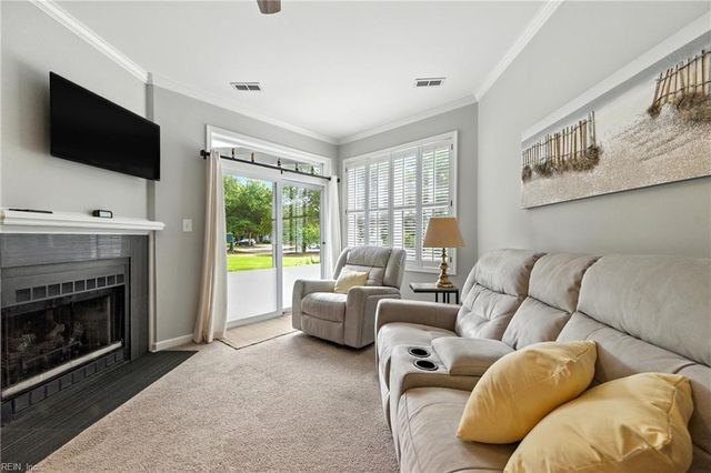 1003 High Dunes Quay Apt 101, Hampton, VA 23664