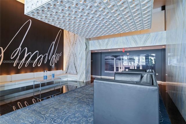 335 S Biscayne Blvd 3108, Miami, FL 33131