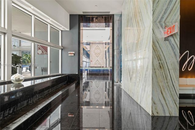 335 S Biscayne Blvd 3108, Miami, FL 33131