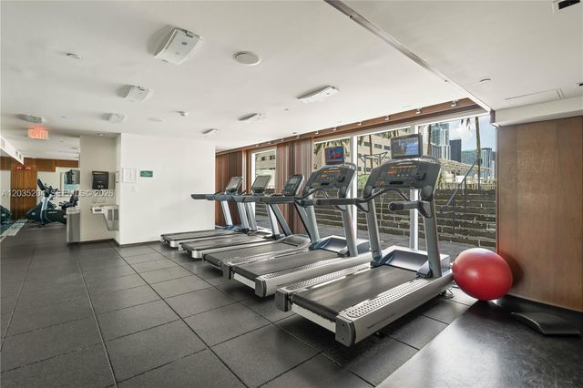 335 S Biscayne Blvd 3108, Miami, FL 33131