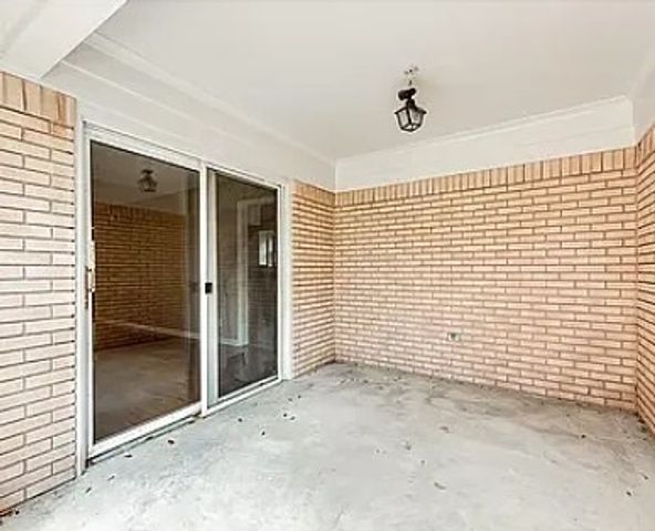 6826 Kingsbury Drive, Dallas, TX 75231