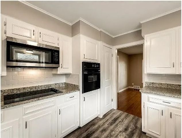 6826 Kingsbury Drive, Dallas, TX 75231