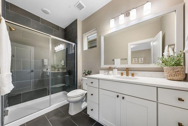 954 W 1st Avenue, Grandview Heights, OH 43212