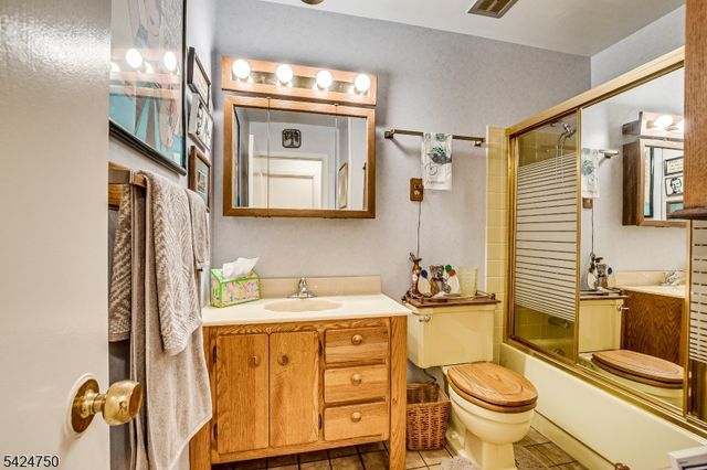 27 Landry Rd, Franklin Twp., NJ 08873