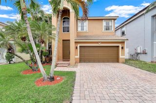 3758 SW 50th Ct, Hollywood, FL 33312