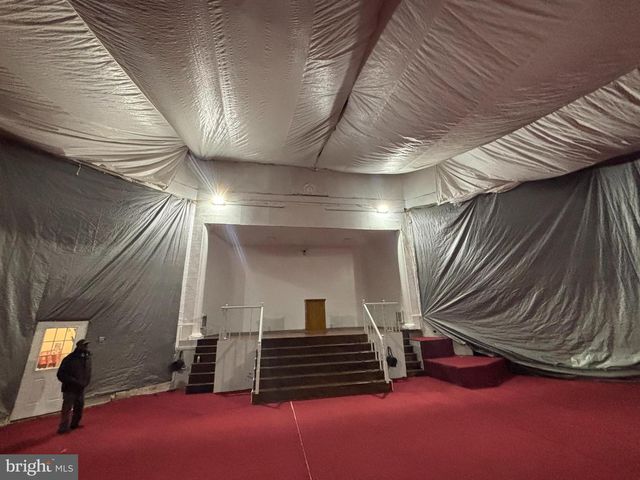 5926-32 LANSDOWNE AVE, Philadelphia, PA 19151