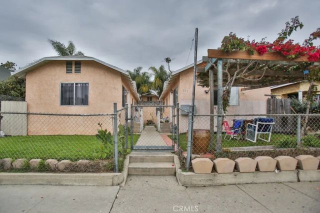 823 W 81st Street, Los Angeles, CA 90044