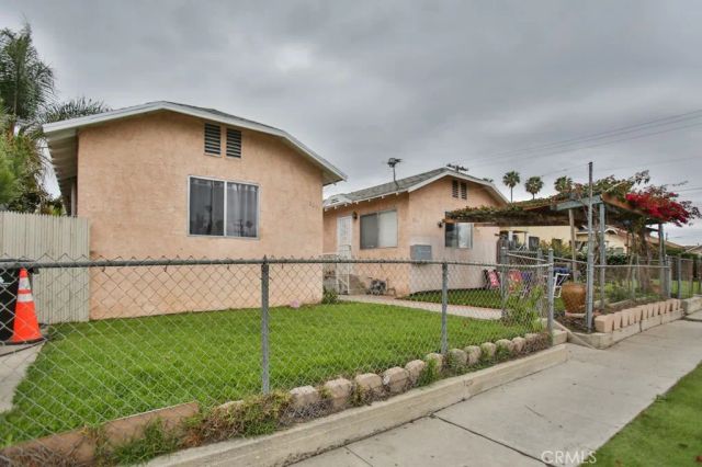 823 W 81st Street, Los Angeles, CA 90044