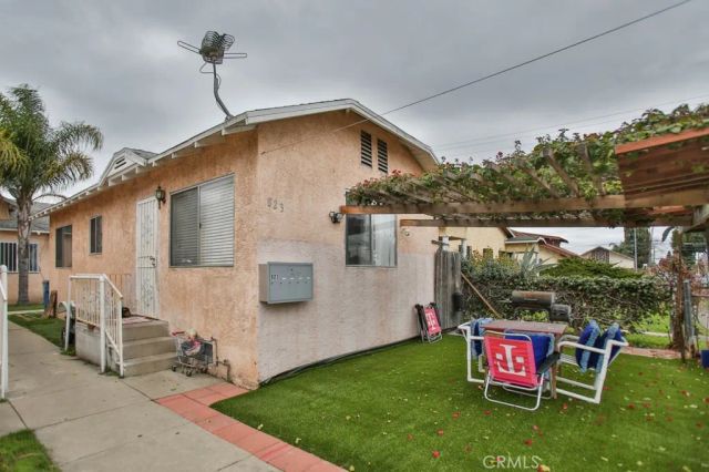 823 W 81st Street, Los Angeles, CA 90044