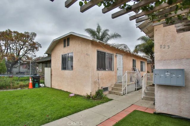 823 W 81st Street, Los Angeles, CA 90044