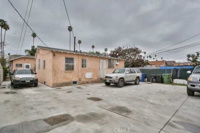 823 W 81st Street, Los Angeles, CA 90044
