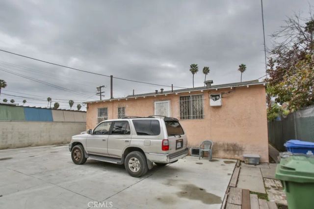 823 W 81st Street, Los Angeles, CA 90044