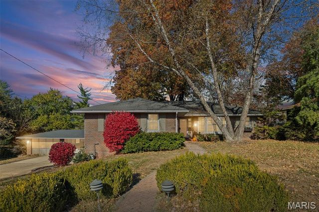 3838 Omega Street, Alton, IL 62002