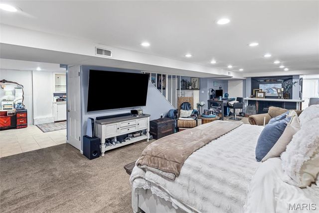 3838 Omega Street, Alton, IL 62002