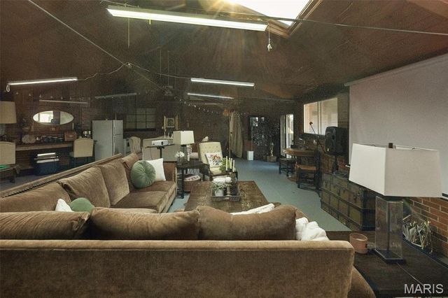 3838 Omega Street, Alton, IL 62002