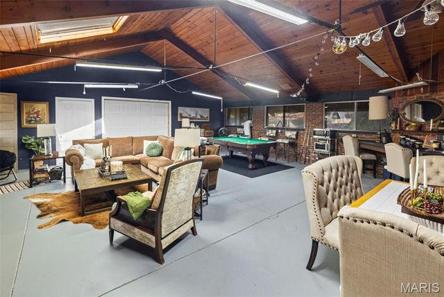 3838 Omega Street, Alton, IL 62002